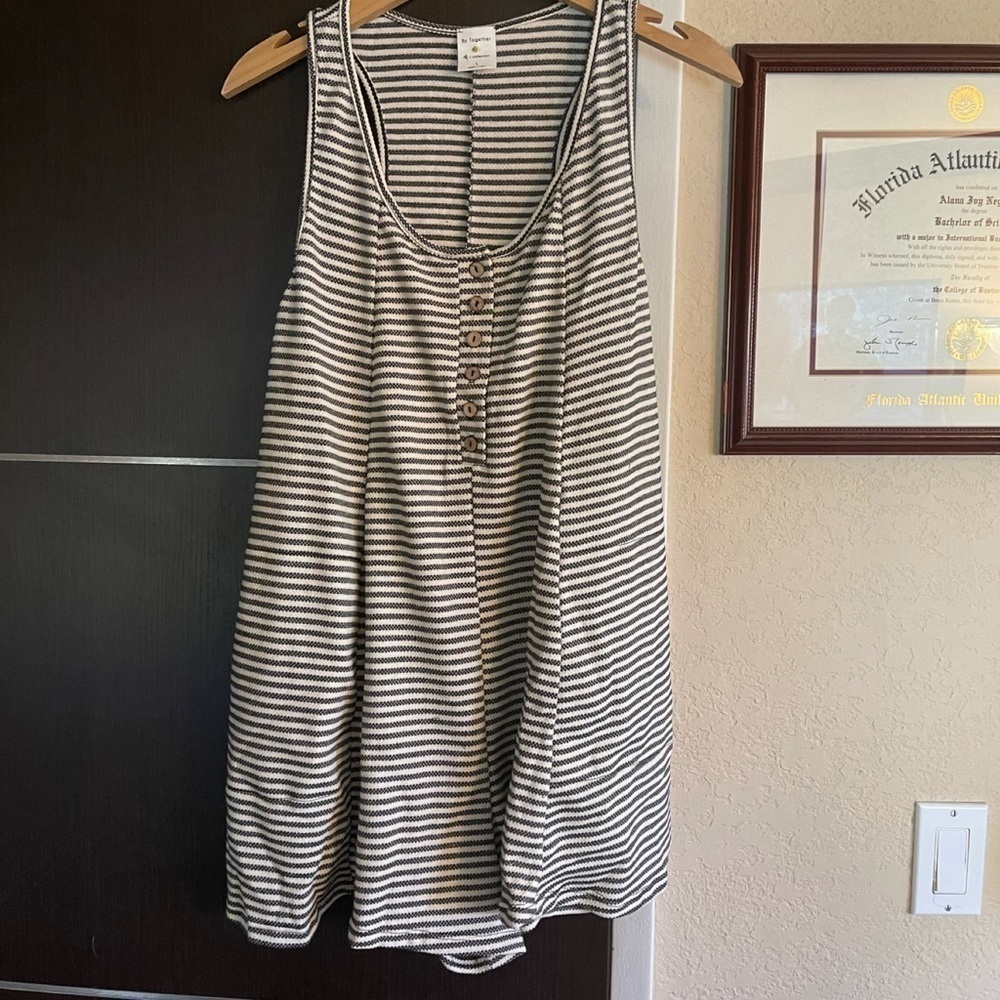 New!! Striped Racerback Oversized Romper - Picture 4 of 9